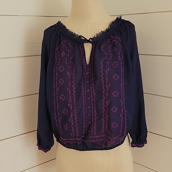 American Eagle Outfitters Tops - American Eagle Outfitters small pullover sheer blouse